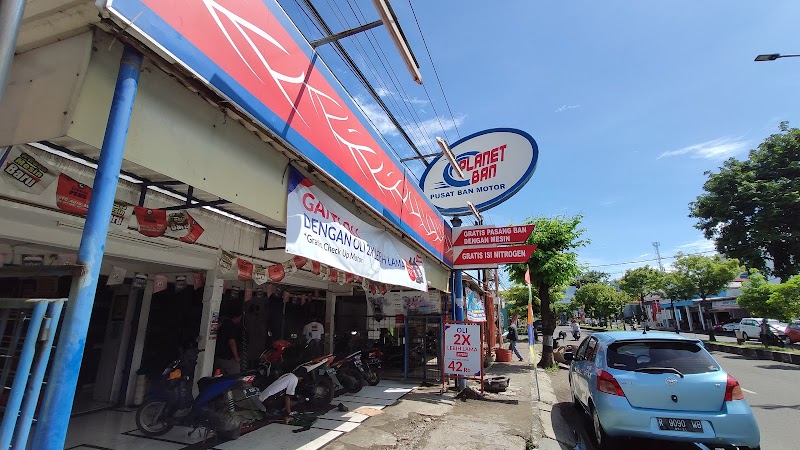 Planet Ban Cilacap: Solusi Ban Terbaik untuk Berkendara Aman di Jalanan Tambakreja